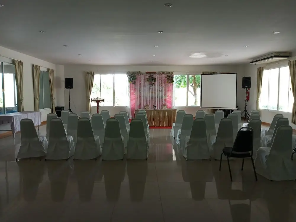 Районг: Wellington Hotel