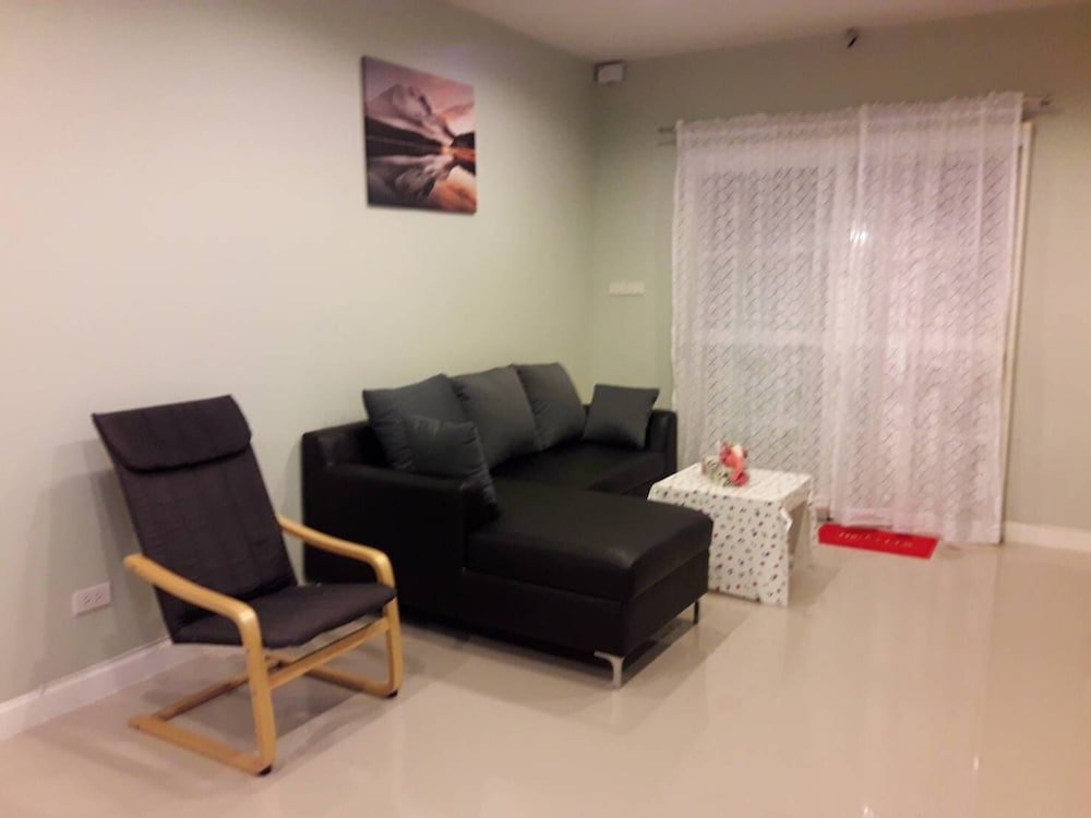 Чиангмай: 2 Storey Townhome for Daily, Weekly or Monthly Rental