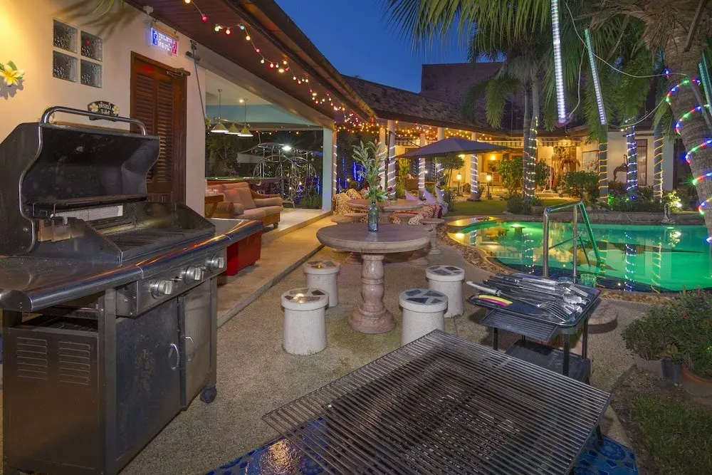 Бангламунг: Relaxing Palm Pool Villa, Tropical Illuminated Garden Private Swimming Pool