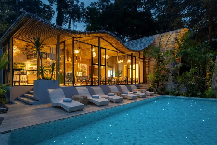 Муанг: Sinae Phuket Luxury Hotel (SHA Extra Plus+)