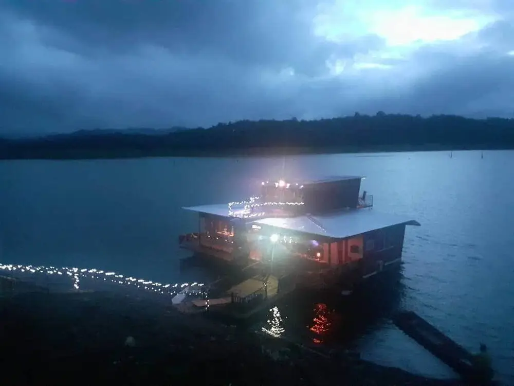 Boat House Suriya — фото 1