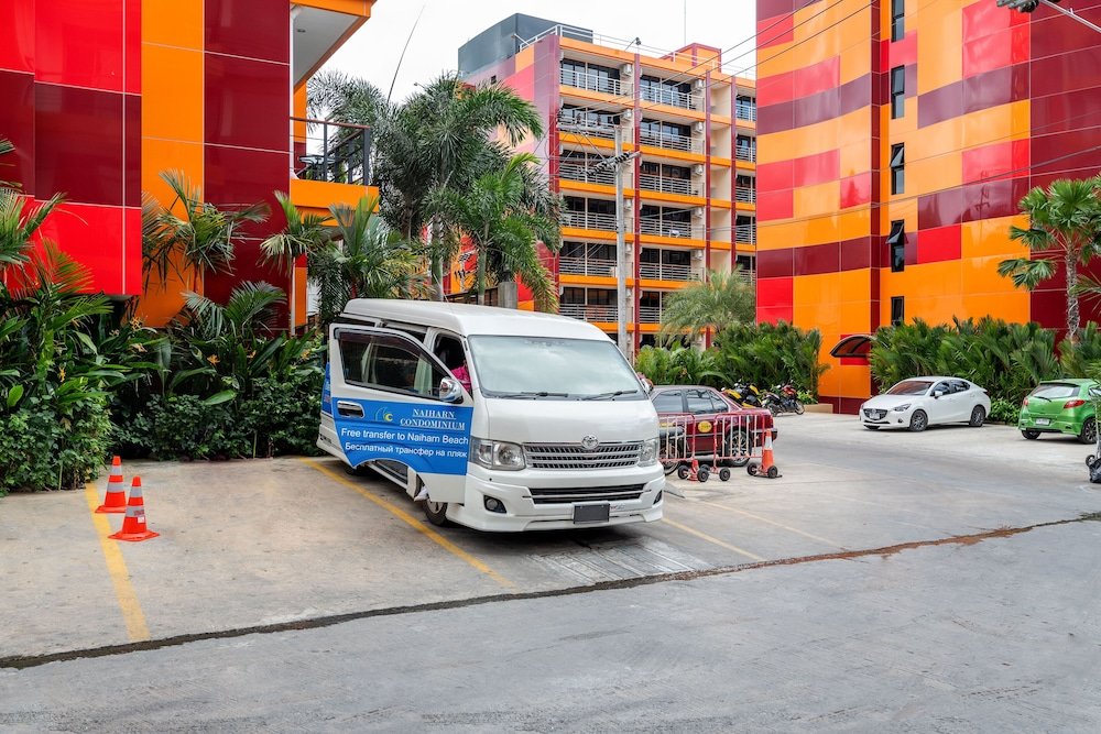 Муанг: Naiharn Pearl Condo Hotel by Villacarte
