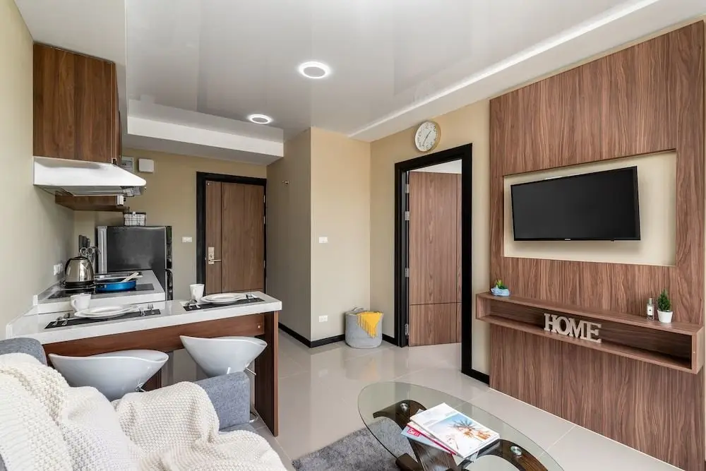 Муанг: Naiharn Pearl Condo Hotel by Villacarte