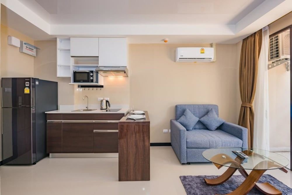 Тхаланг: Mai Khao Beach Condotel by Villacarte