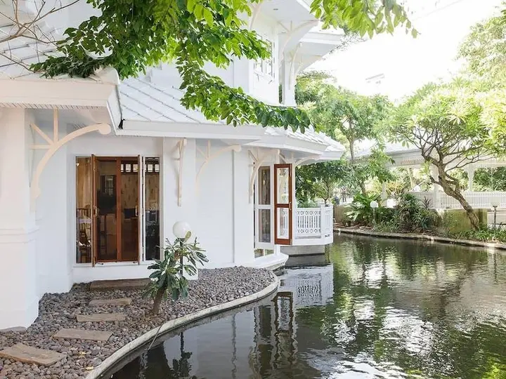 Бангкок: Royal Riverside Villa Chao Phraya View Suite