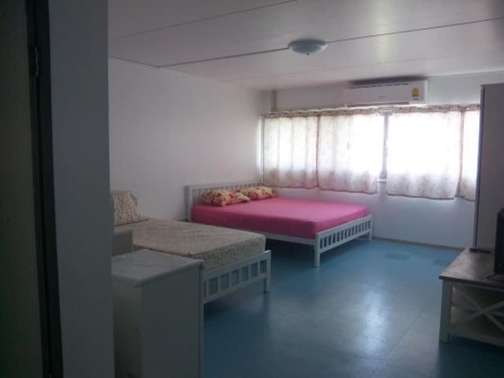 Паккрет: Well Come to Dmk Don Mueang Airport Guest House Bangkok Thailand