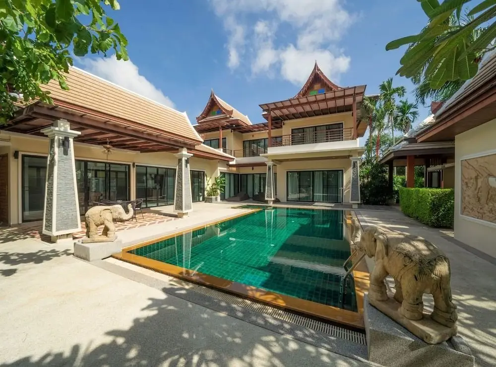 Муанг: Empylean Modern Thai Villa