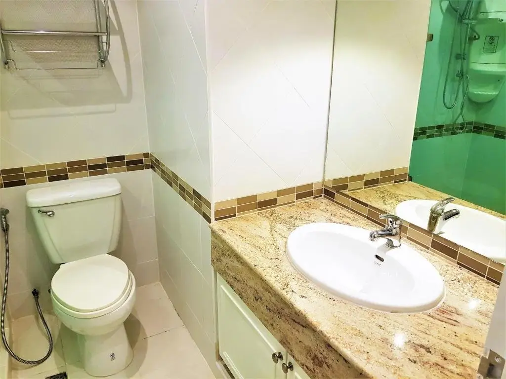 Паттайя: 12th Floor Studio Apartment at Jomtien Beach Condominium
