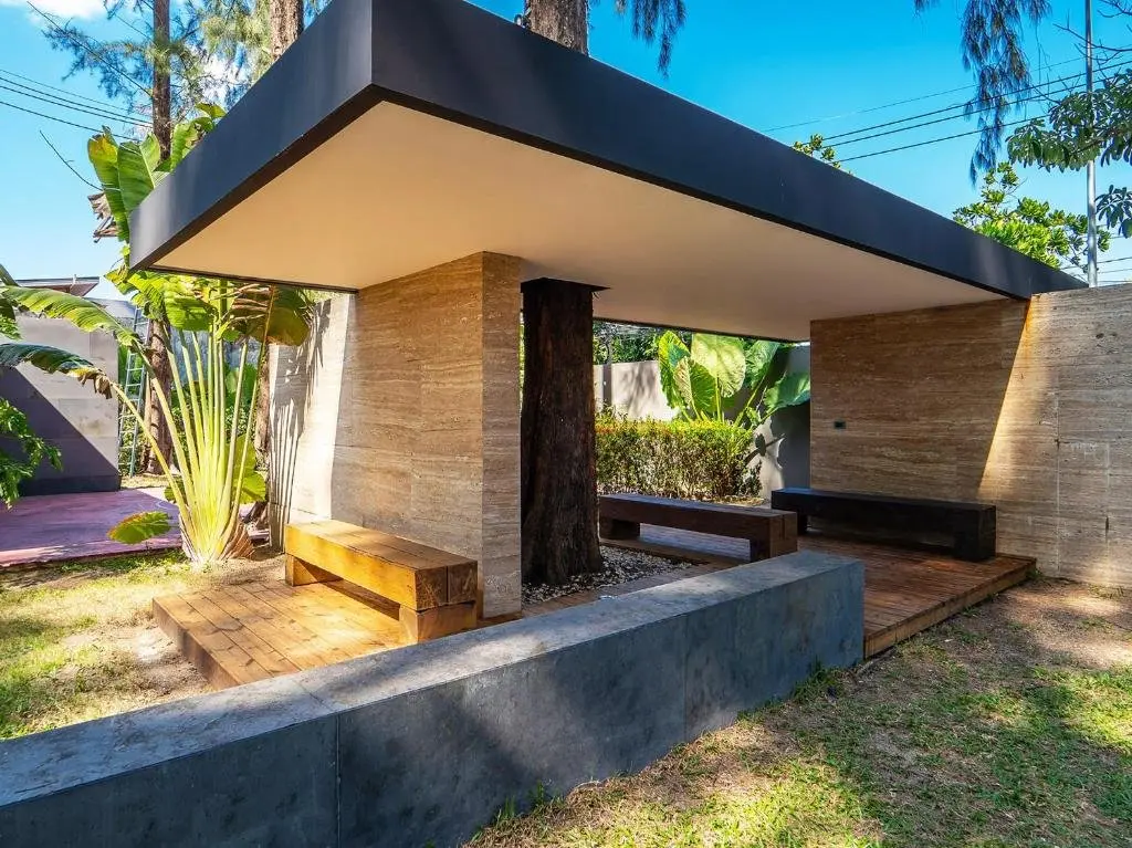 Такуа-Тунг: Grand Villa Noi