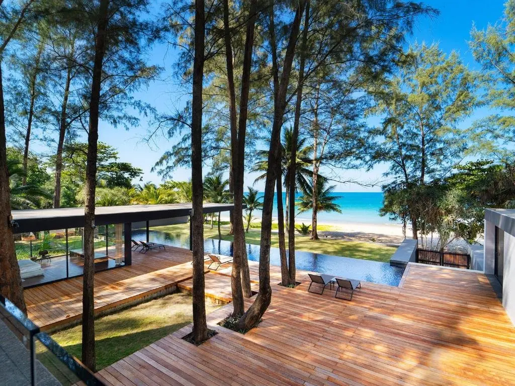 Такуа-Тунг: Grand Villa Noi