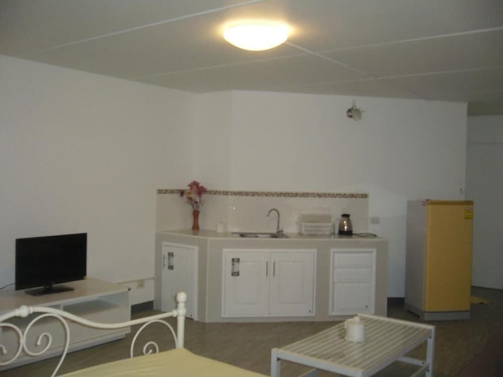 Паккрет: Room in Guest Room - Chan Kim Don Mueang Guest House Triple Room