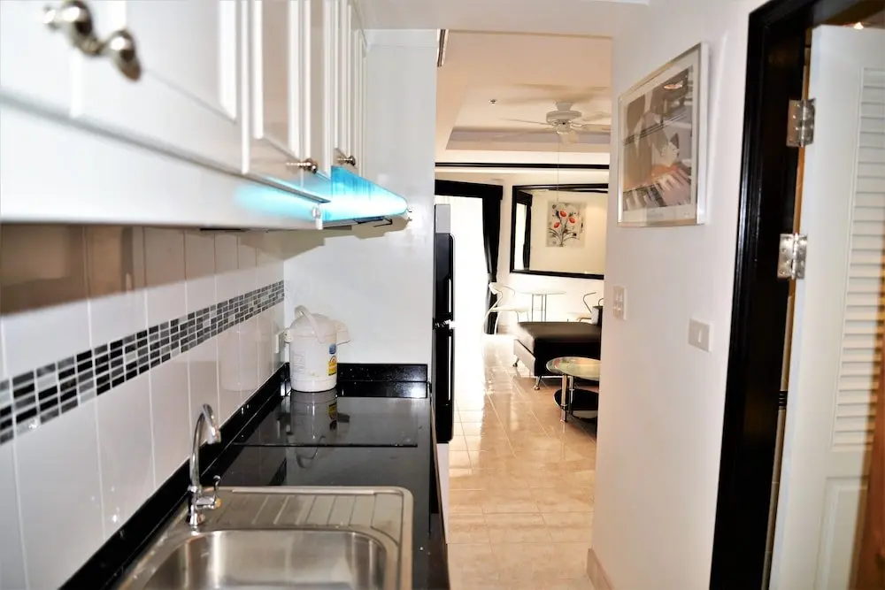 Паттайя: Room in Condo - Stylish 1 bed Apartment at Jomtien Beach Condominium