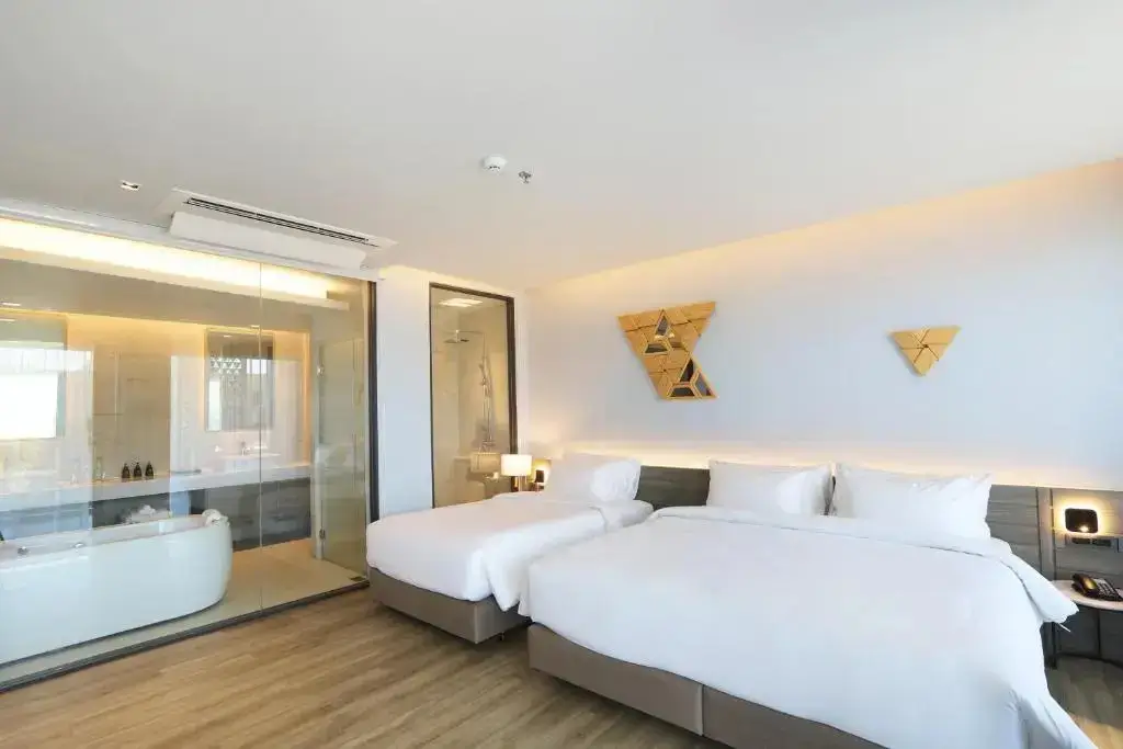 Хатъяй: The Signature Hotel Airport