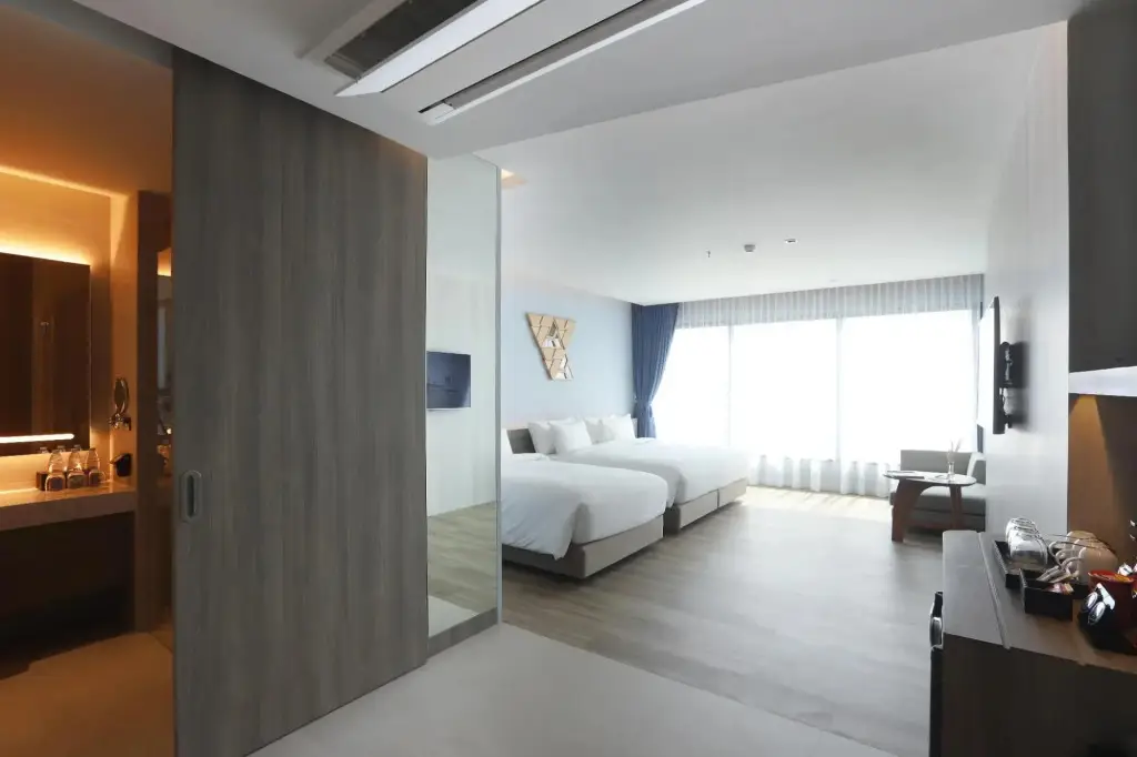 Хатъяй: The Signature Hotel Airport
