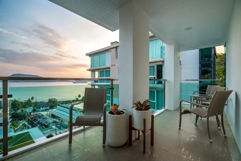 Кату: FULLY RENOVATED sea view apartment on Patong Bay