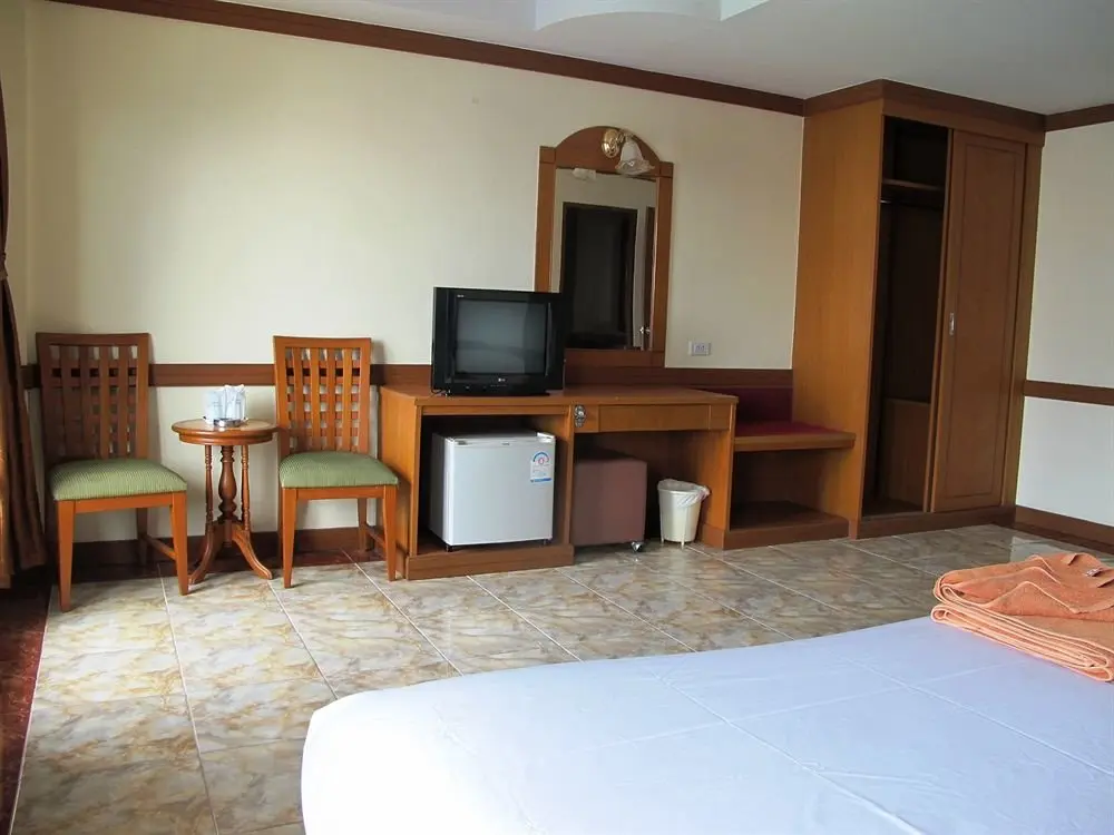 Паттайя: P.72 Hotel & Bar