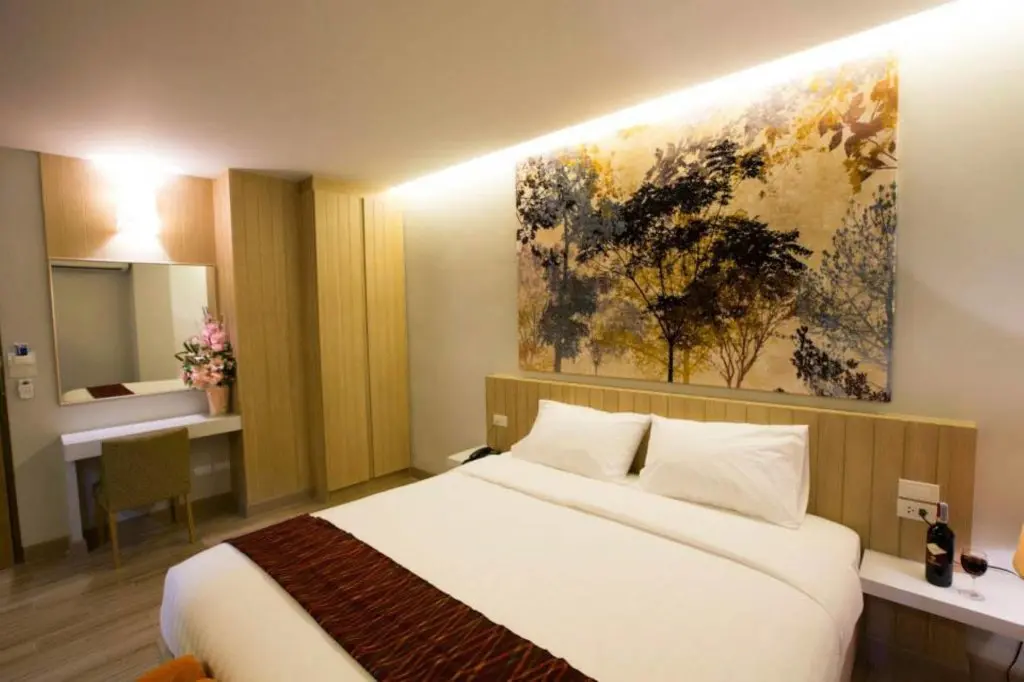 Паттайя: P.72 Hotel & Bar