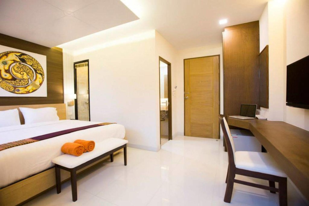 Паттайя: P.72 Hotel & Bar