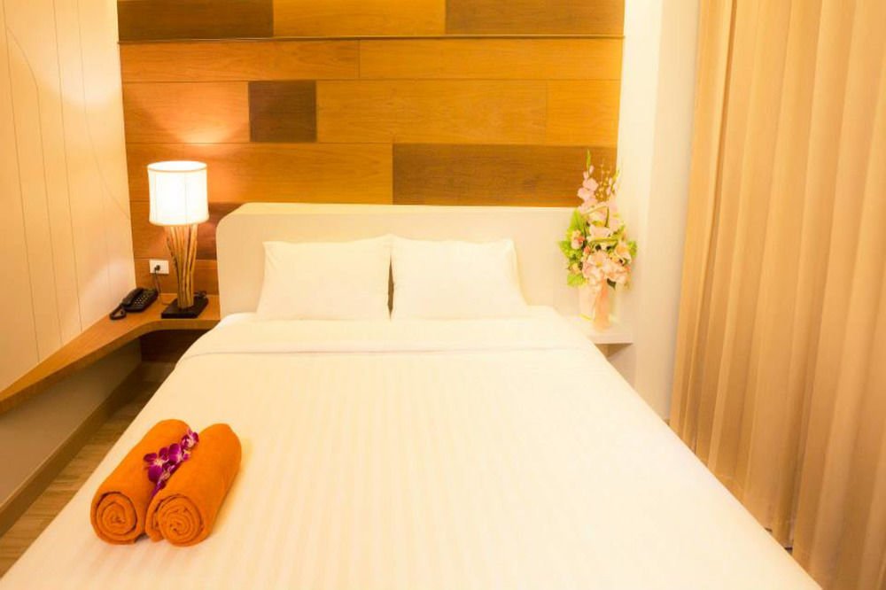 Паттайя: P.72 Hotel & Bar