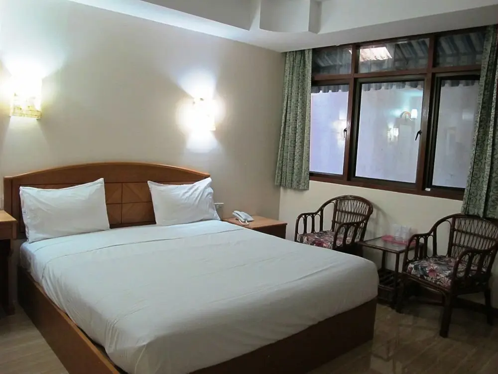 Паттайя: P.72 Hotel & Bar