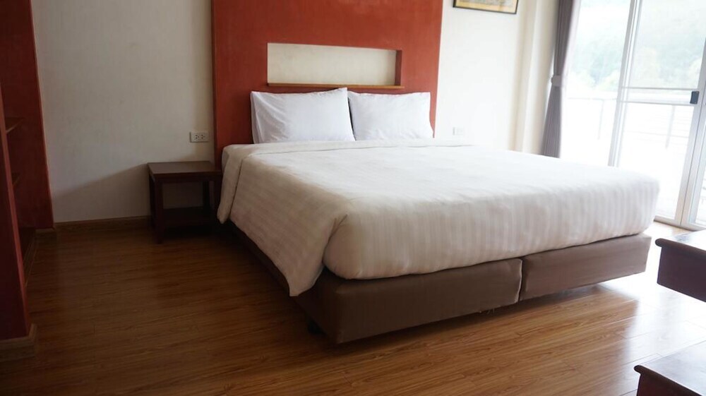 Хатъяй: Ingfah Apartment