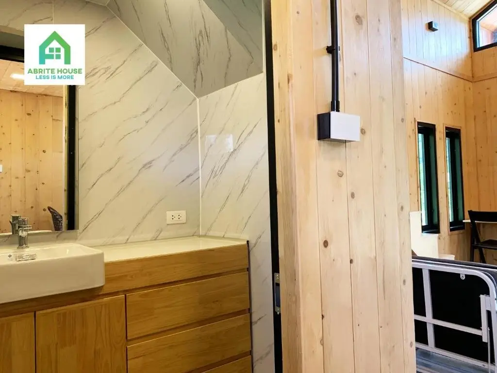 Ланта: 2 Tiny Houses on Koh Lanta Only 2 Minutes Walk to the Beach