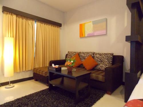 Тха Тум: Phanhin 304 (R2)