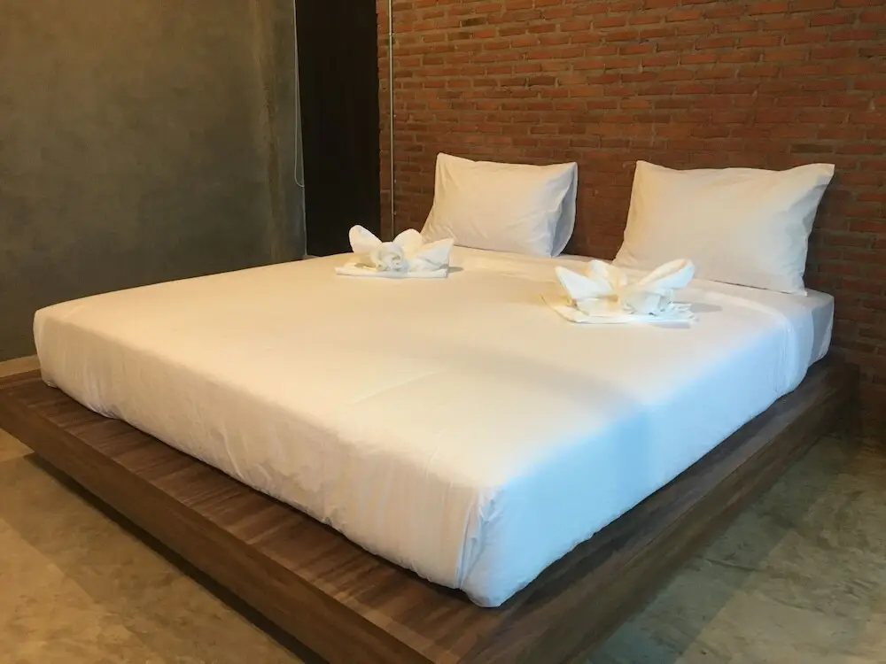 Маха Сарахам: P's Loft Hostel