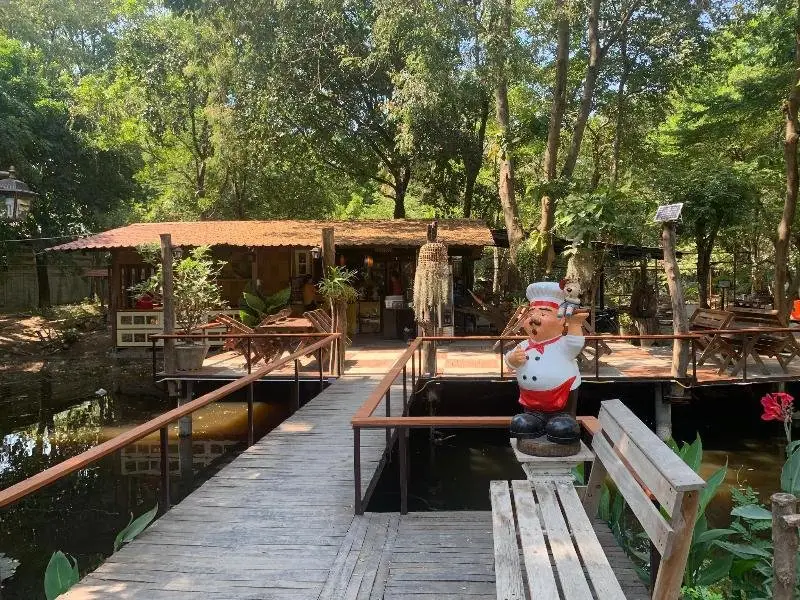 Сарабури: Paradise Resotel Saraburi