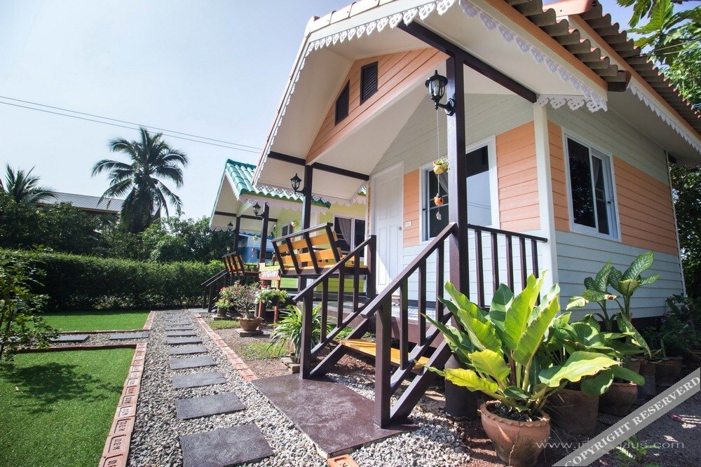 Дамноен Садуак: Bankunlayahomestay