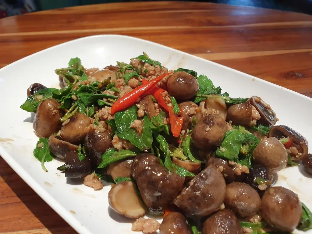 Тхунг Бан Ват: Huen Fai Mae-Jampee