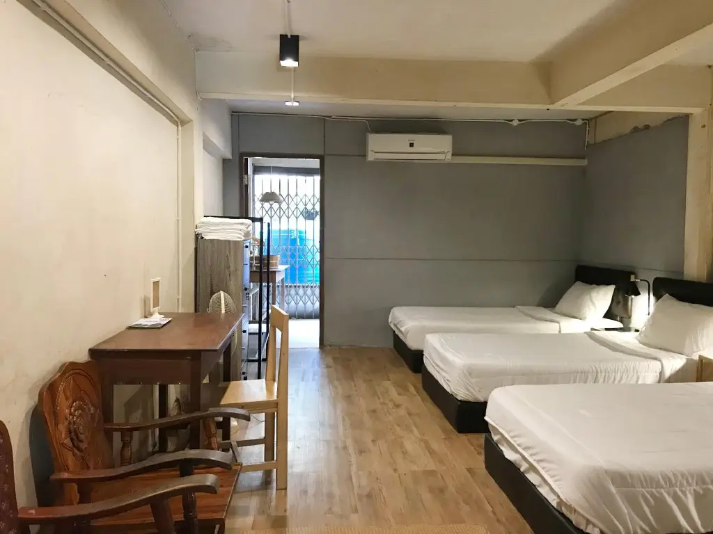 Сураттхани: Boundary Hostel Cafe