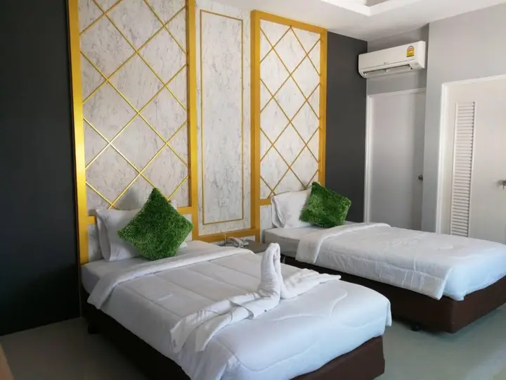 Рои Эт: The Nine Hotel Roi-et