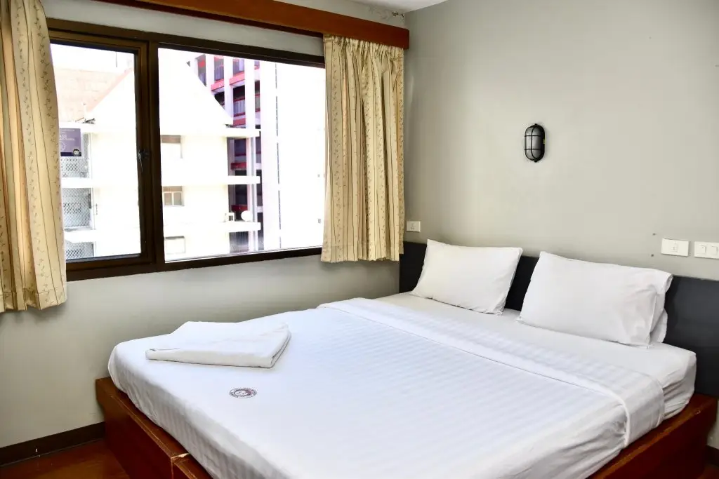 Бангкок: Mad Monkey Hostel Bangkok @ Rambuttri Village Khaosan Area