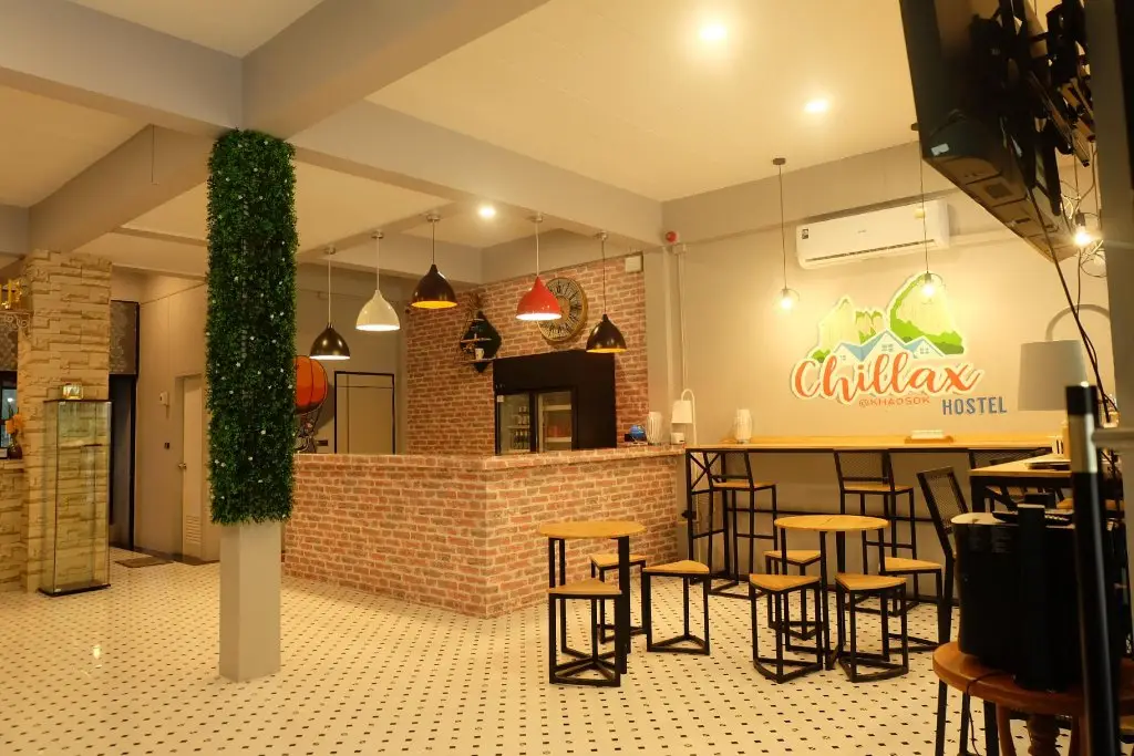 Фаном: Chillax @Khaosk Hostel