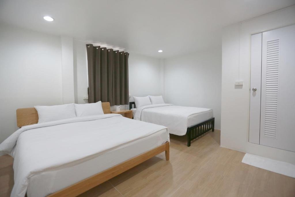 Бангкок: INTERest POSHTEL