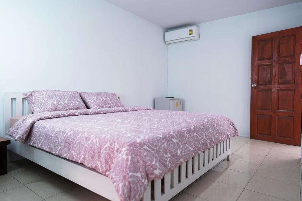 Чонбури: Dee Jai Hotel