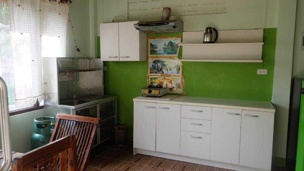 Ко-Пханган: Captan Home