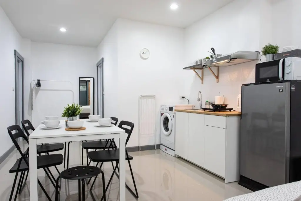 Бангкок: P1 Silom Pan large room full kitchen WIFI 4-6pax