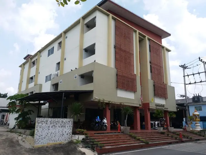 Кхлонг-Янг: ThongPrasit Place