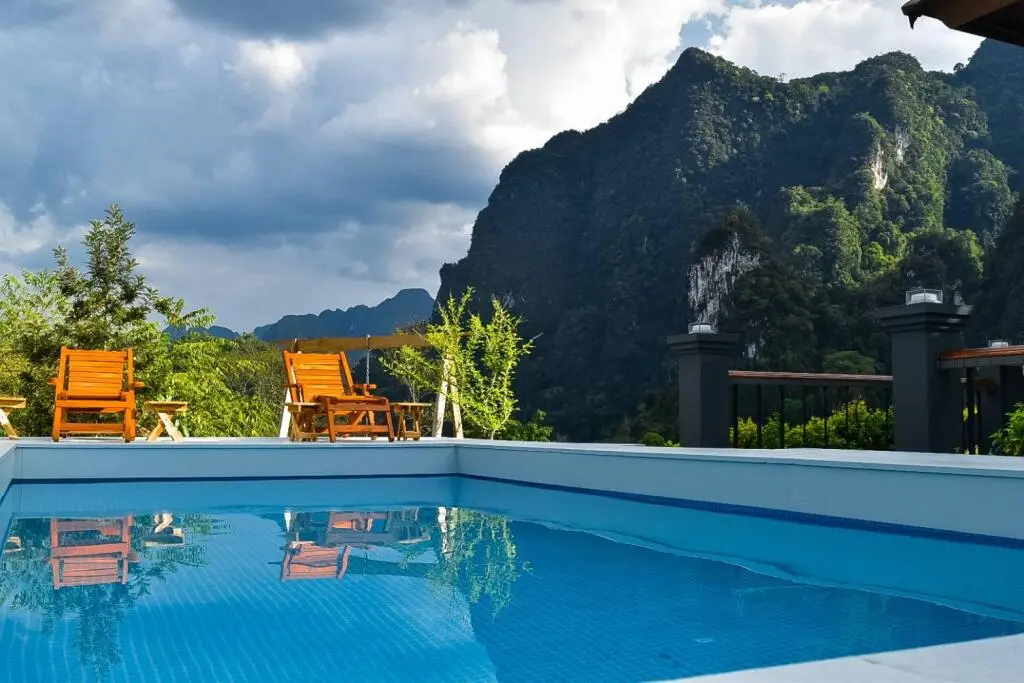 Фаном: Magical Mountain View Resort