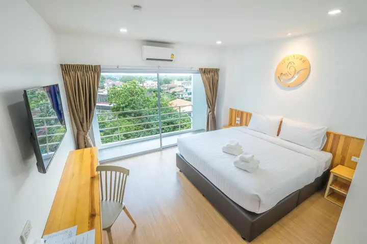 Нахон Фаном: The Nest Hotel