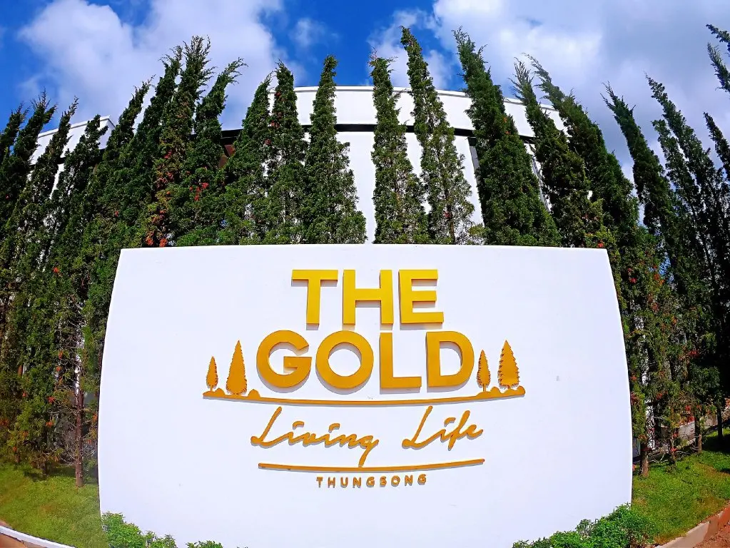 Лансака: The Gold Living Life