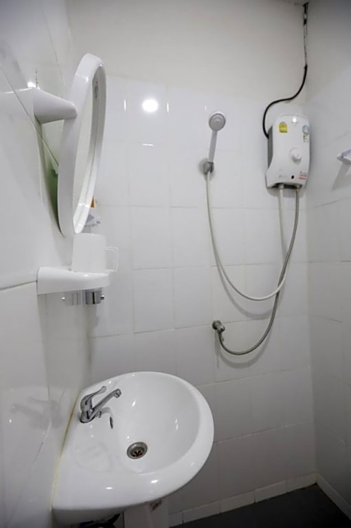 Бангкок: Banana hostel (Don Muang)