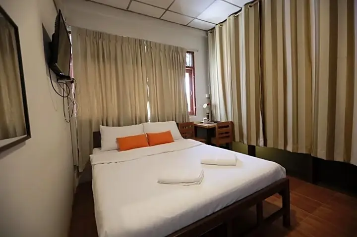 Бангкок: Banana hostel (Don Muang)