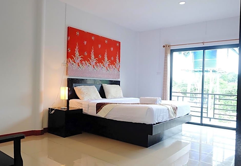 Муанг: Naiharn Paradise Boutique