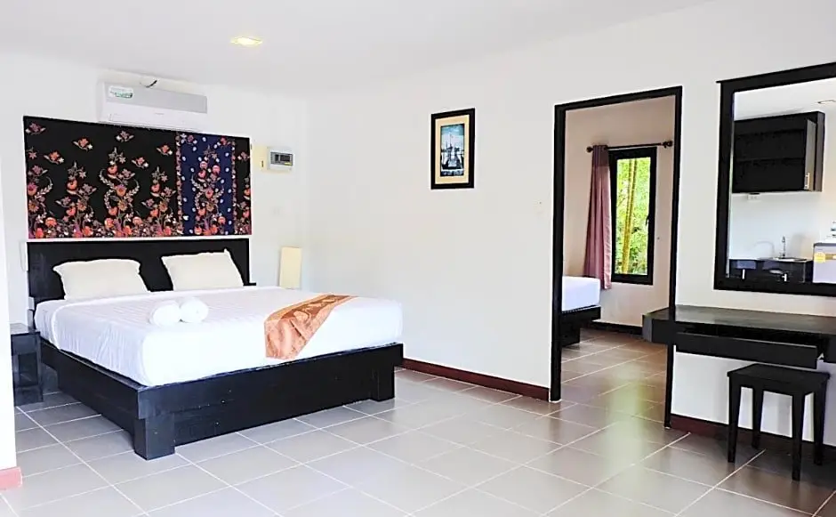 Муанг: Naiharn Paradise Boutique