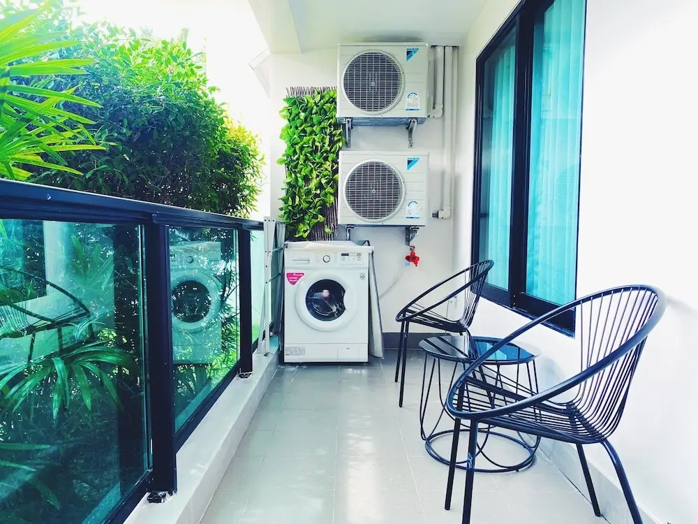 Тхаланг: Safari 39sqm 1br Apartment Pool Walk to Naiyang Beach