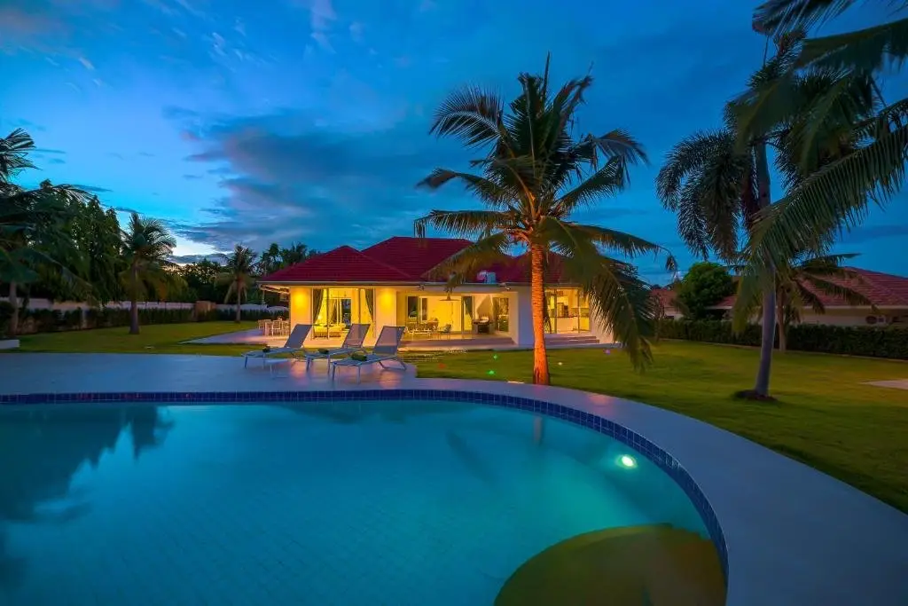 Хуахин: Amazing 6 Bedroom Pool Villa ED60