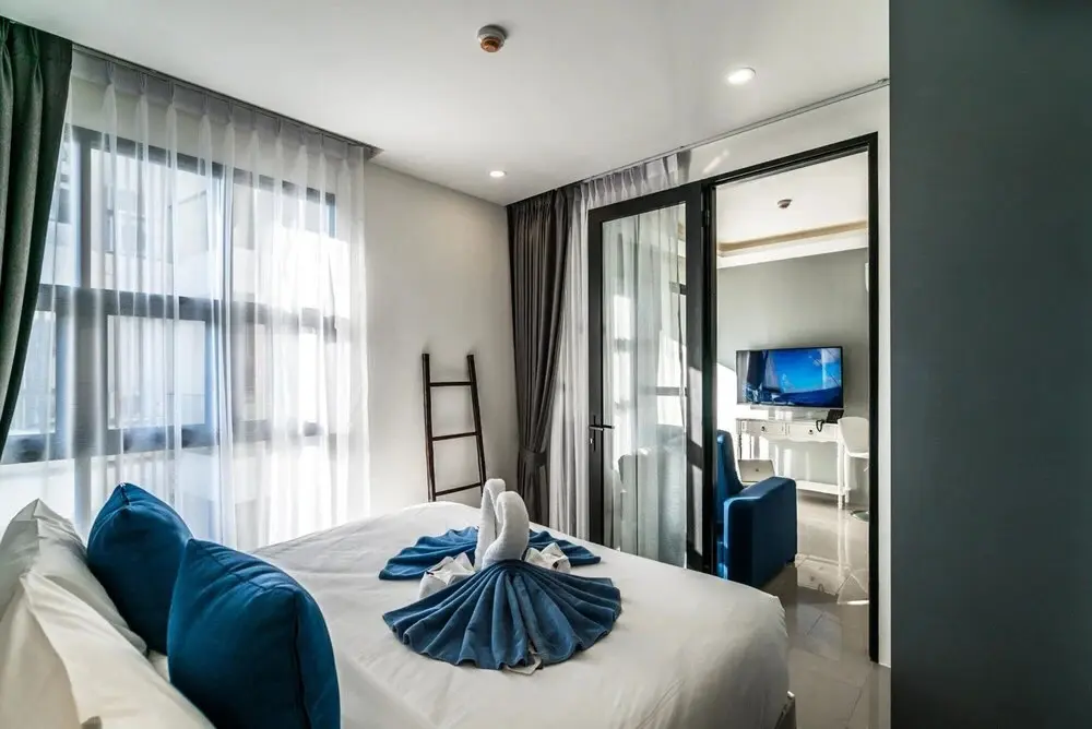 Тхаланг: Palmyrah Surin - 300 Meters to the Beach Brand new Luxury Condo